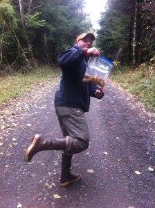 This is what a happy picker looks like.  Nice form buddy!
